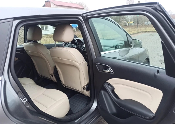 Mercedes-Benz Klasa B cena 49500 przebieg: 198000, rok produkcji 2013 z Morąg małe 277